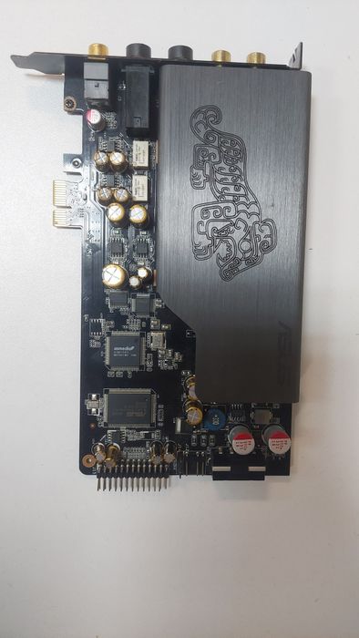 Звукова карта ASUS Essence STX II