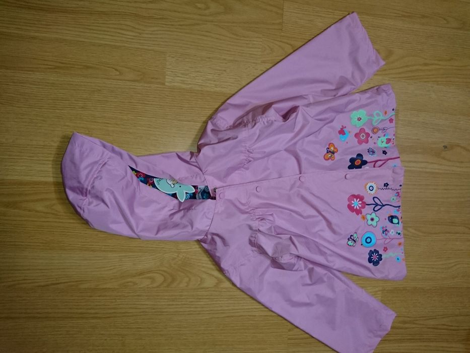 НОВ Шлифер/манто - 5-6 години