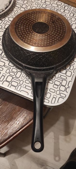 продается сковорода