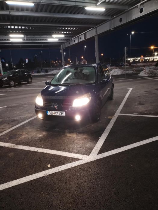 Vând sau schimb
 Renault scenic 2 
An 2006
Motor 1.9 
6 +1trepte 
130