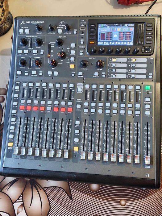 Behringer x32 producer
