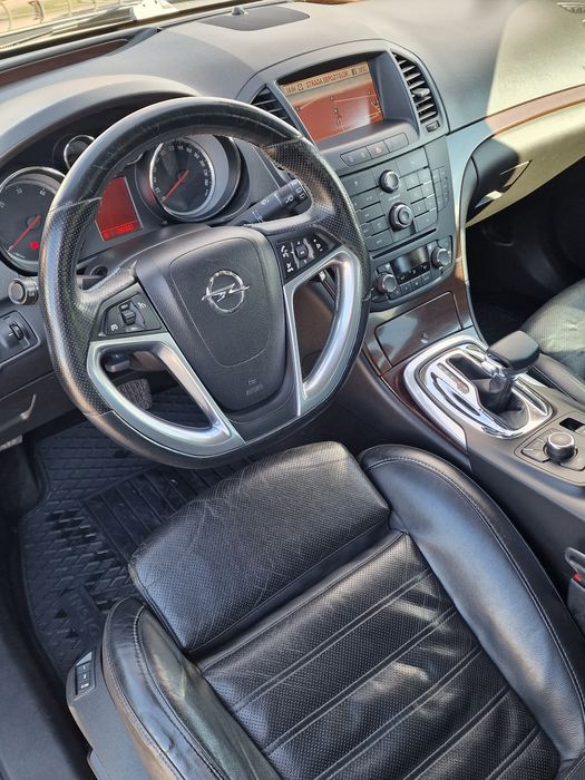 Opel Insignia 2.0 automat 160cp