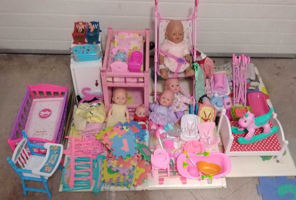 Lot bebelusi cu accesorii