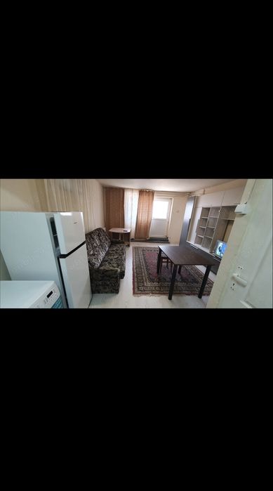 Dau in chirie garsonieră