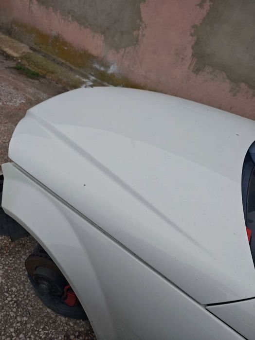 Бял преден капак Mercedes C class W204 преди фейс цвят 650