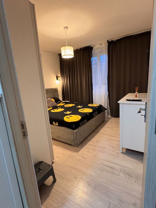 Proprietar vand apartament 2 camere cu loc de parcare inclus, Strada Ghimpati, Sector 4. Langa Piata Progresu