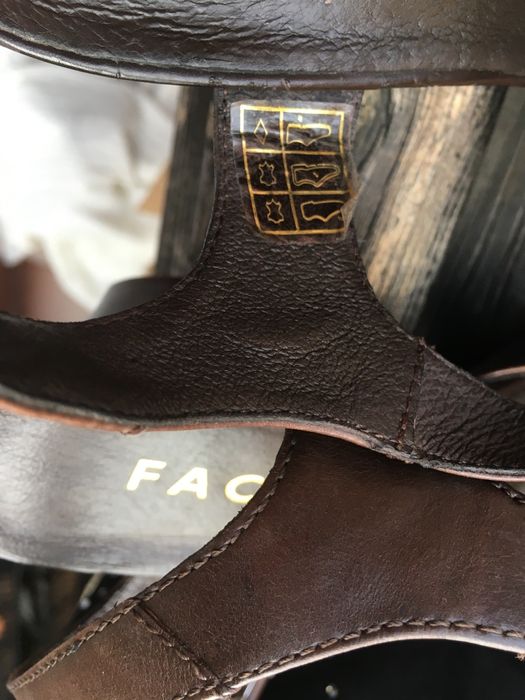 Кожени сандали, в отлично състояние, номер 39