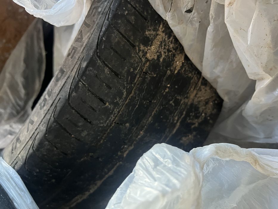 Летния шины Continental 235/45/18