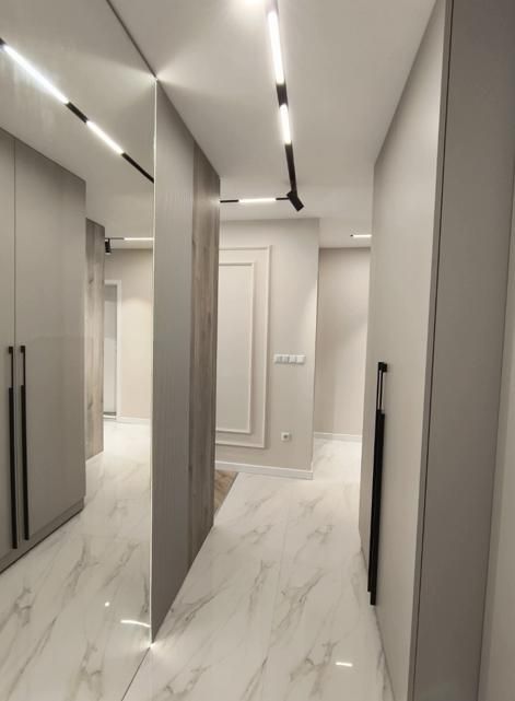 Дава се под наем Тристаен апартамент в София, Хладилника - 92 кв.м за 1400 € - Снимка #7