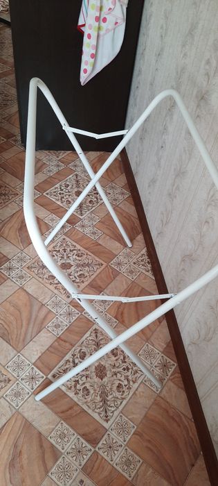 Продам стойки для ванночки