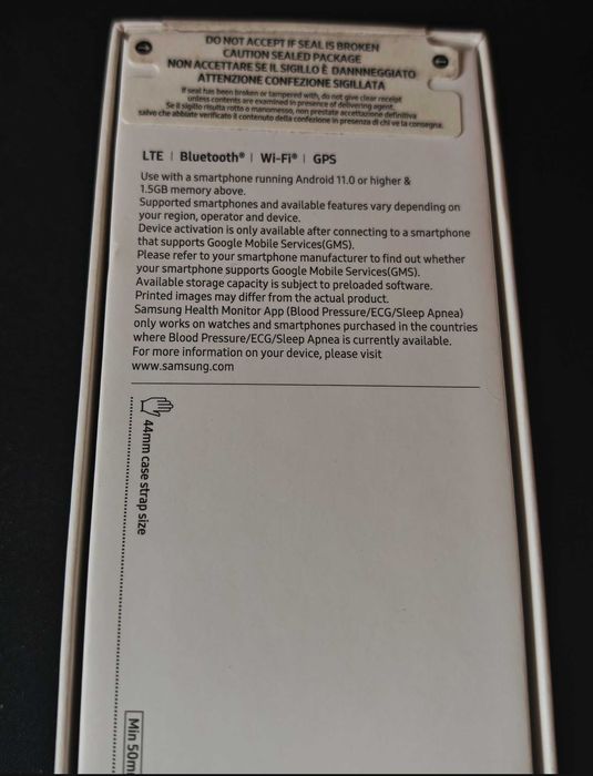 Samsung Galaxy Watch 7 44mm LTE (+подарък каишка по избор)
