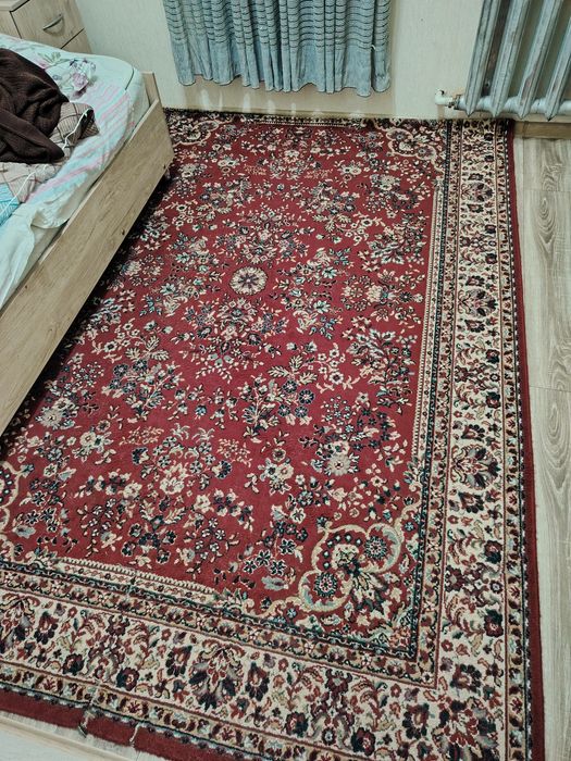 Продам ковры б/у