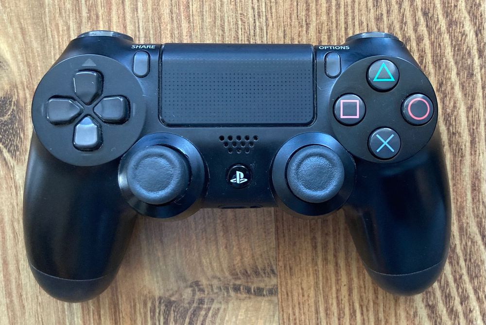 Play Station 4 Slim 500 GB cu 1 Controller, HDMI+ Jocuri