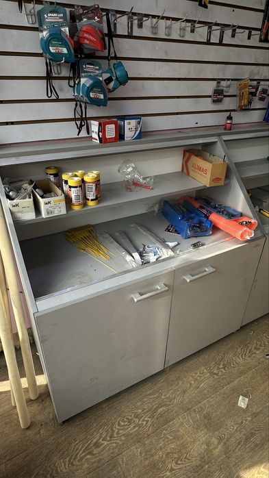 Срочно продам витрины