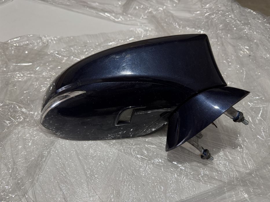 Огледало Mercedes CLS W218 дясно с мигач – оригинално