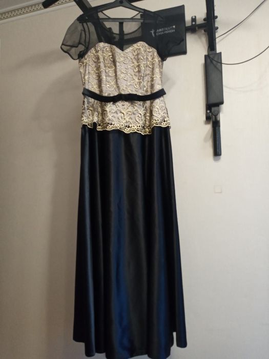 Вечернее платье .