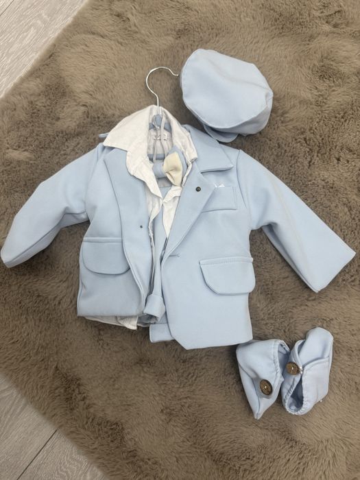 Costumas baietel botez