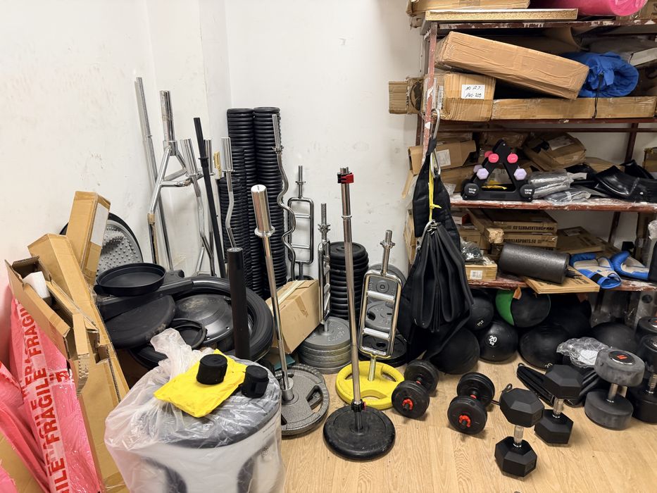 Gantere+bara Haltera reglabile noi total 32 kg+alte Echipamente d sala