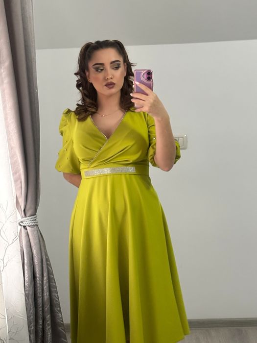 Vand rochie puratat o singura data!