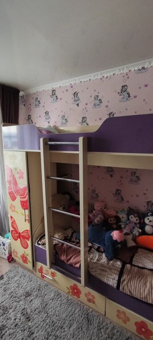 Двухъярусная кровать