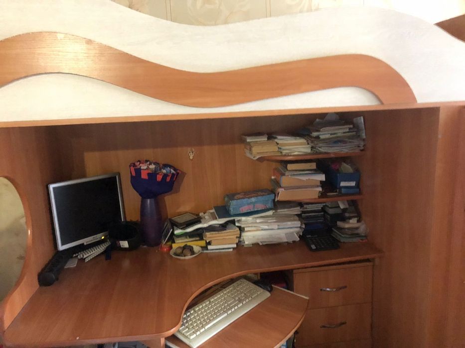 Продам уголок школьника