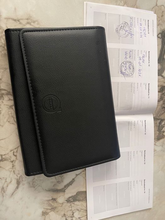 Volvo XC60 R-Design 2016 – SUV premium, stare excelentă