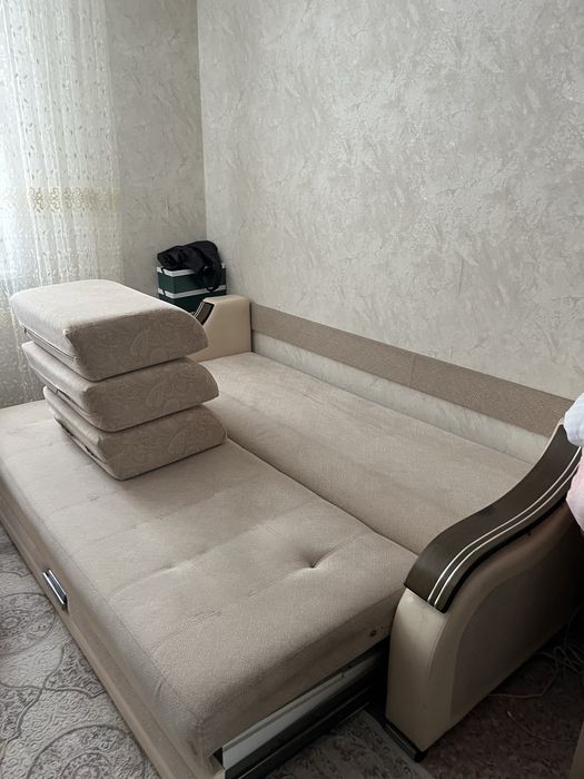 Раскладной диван с ящиком для белья