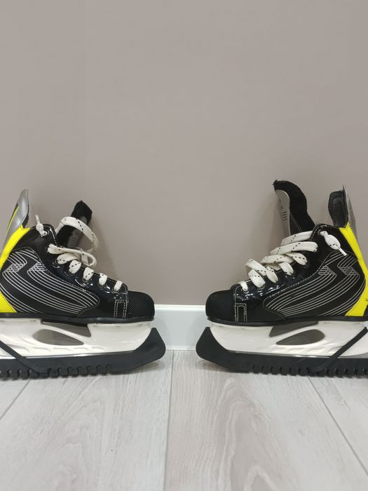 Продам коньки хоккей