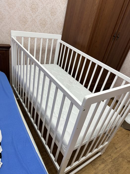 Продам детскую кроватку