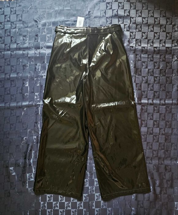 Нов лачен латексов панталон "Calvil Klein" "Келвин Клайн", размер L