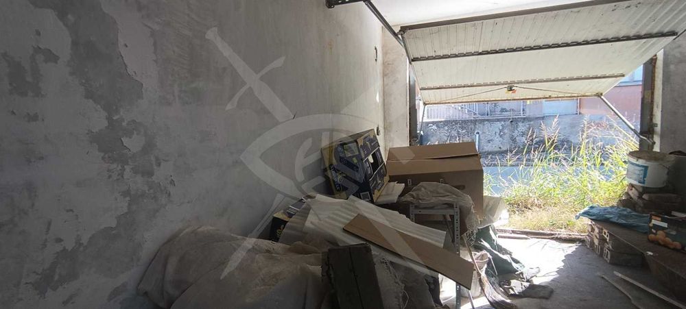 Продава се Къща в София, Хладилника - 350 кв.м за 472 €/кв.м - Снимка #11