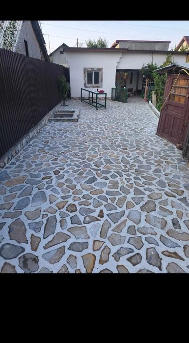 Pavaj din piatra naturala decorativa