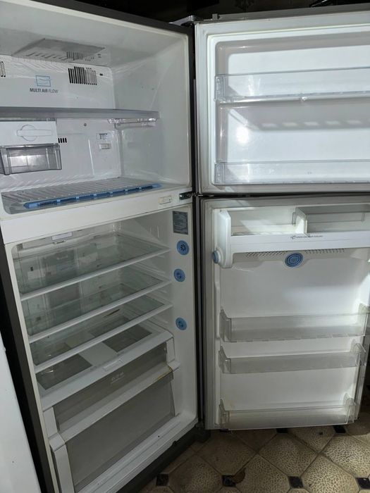 Срочно продаю холодильник