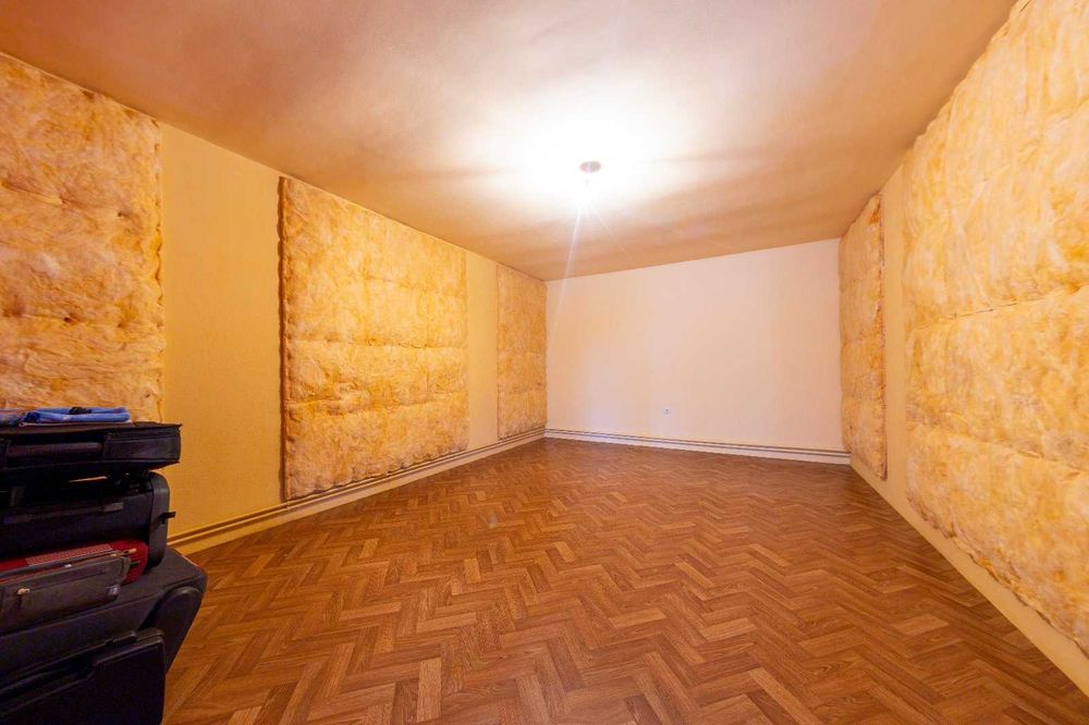 Spre vânzare casa și ferma