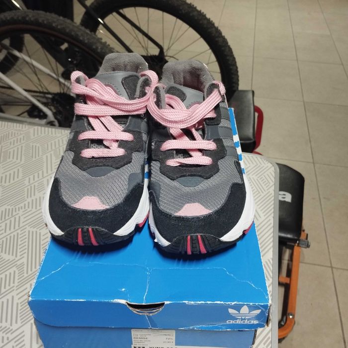 Детски маратонки Adidas 35 1/2