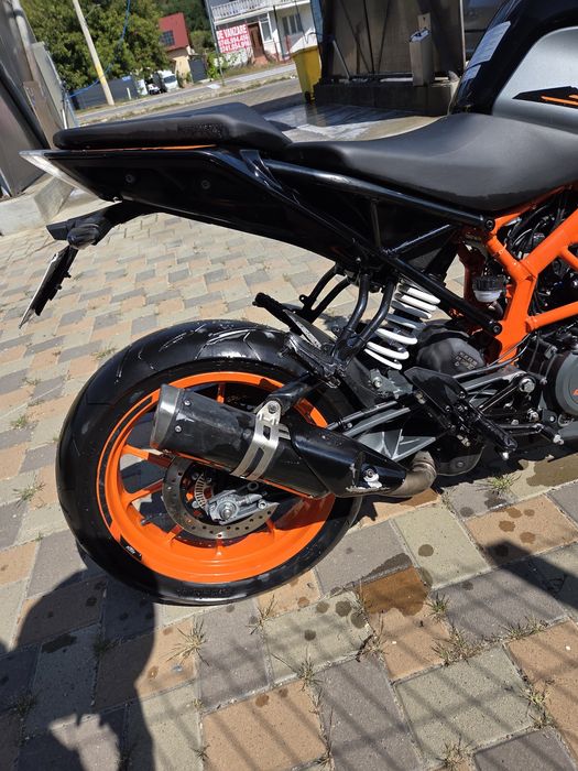 Motocicleta KTM Duke 390 A2