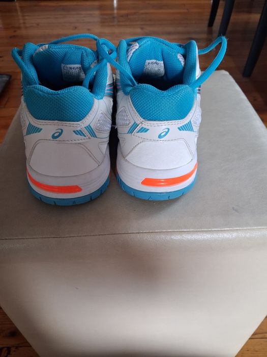 Дамски маратонки Асикс 39