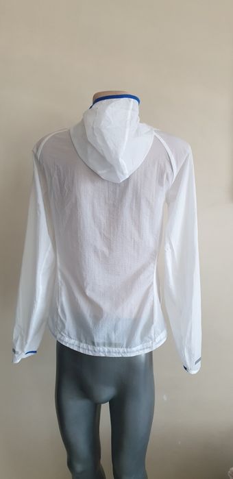 Nike Light Running Jacket / M НОВО  Дамско Яке - Мембрана - Ветровка