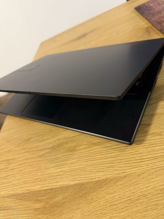 Laptop ASUS Vivobook 15 – Ryzen 5 / 16GB RAM / 512GB