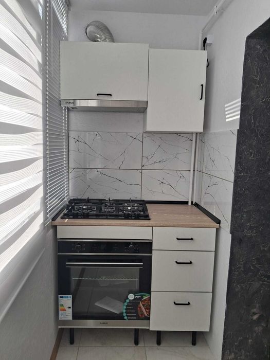 Vând apartament în Craiovița Nouă