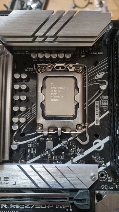 Kit pc gaming z790 / i5 13400f