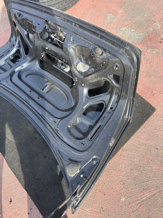 Haion portbagaj Audi a4 b6 limuzină culoare neagra