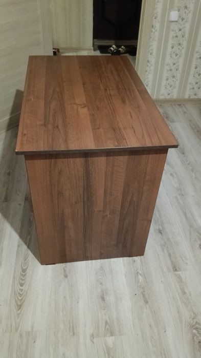 Продам стол 5000