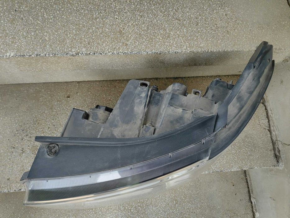 Фар Hyundai H350 ляв / Фар Хюндай Х350 Оригинален