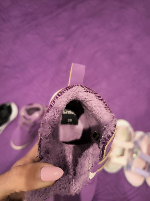 Маратонки Nike, сандали и кецове за малка дама