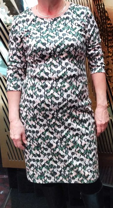 Продам платье в отличном состоянии