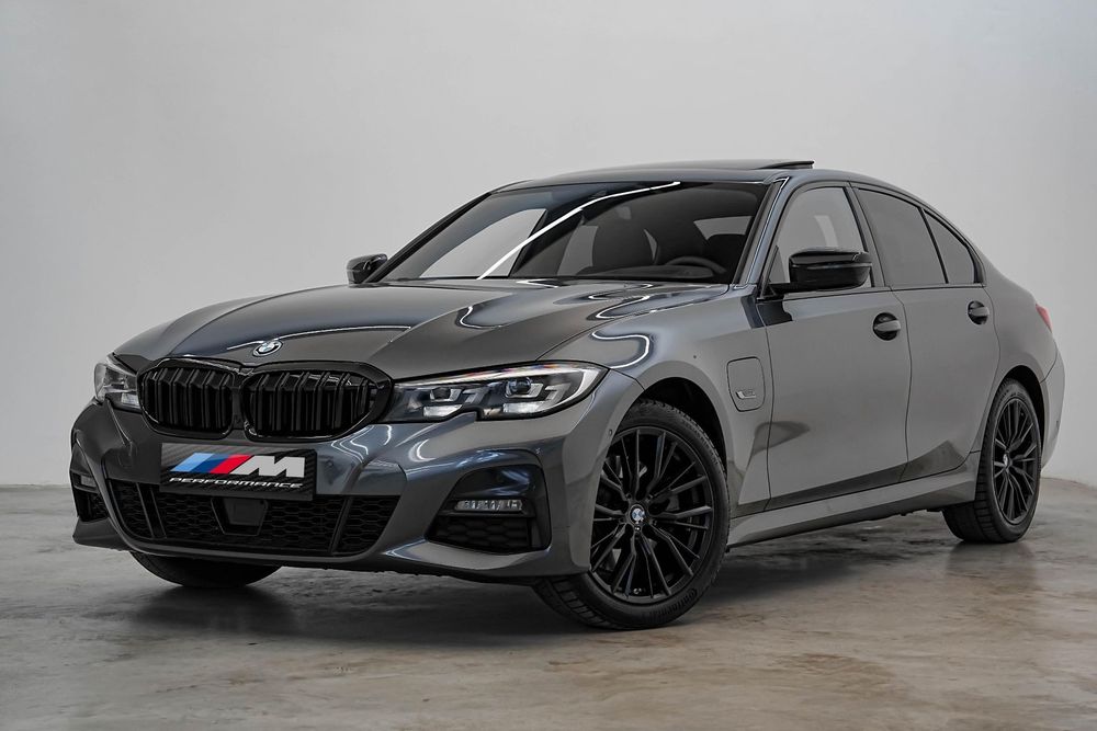 BMW Seria 3 BMW 330e 2022 M-PACHET/Distrinik/Lane Assist/Said Assist/Camera /
