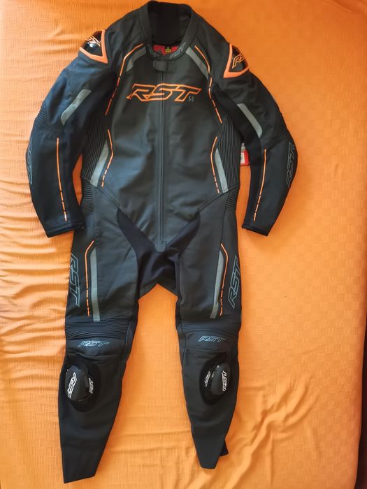 Кожен цял екип RST S1 CE