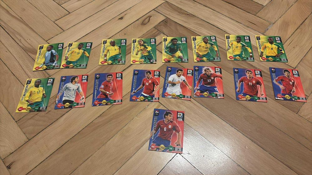 241 различни Panini карти Световно 2010