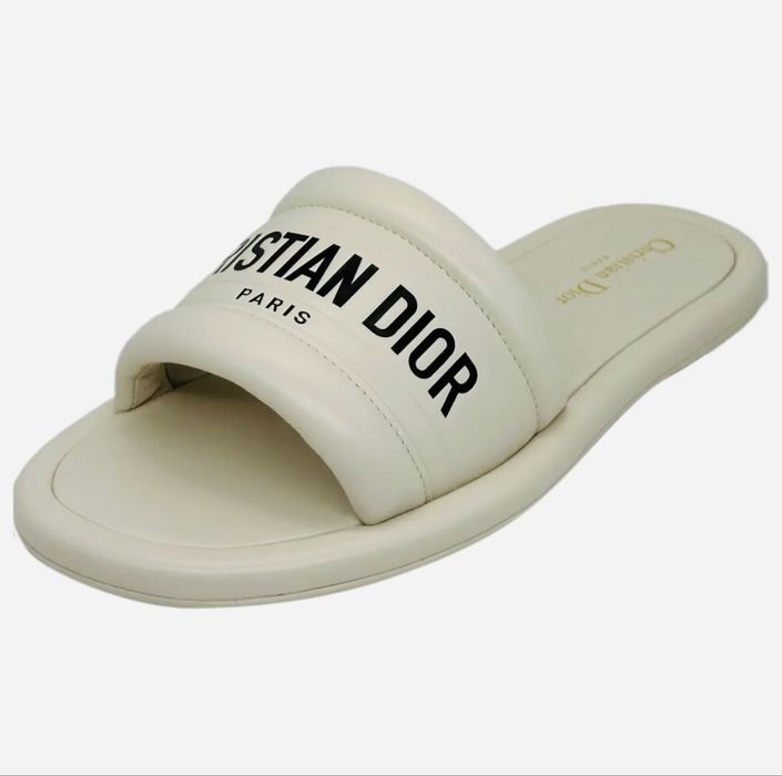 Налични Дамски чехли